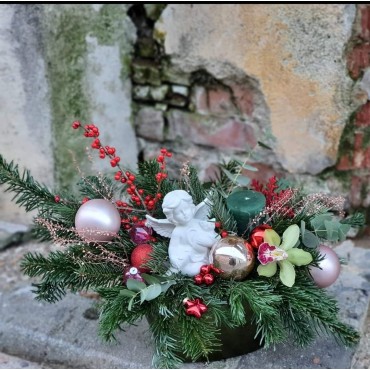  Aranjament de iarna cu flori